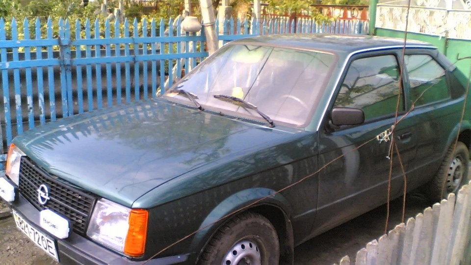 Opel Kadett 1.6 D 3