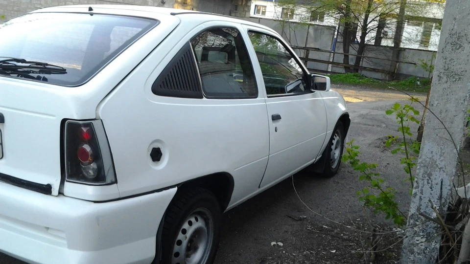 Opel Kadett 1.6 D 3