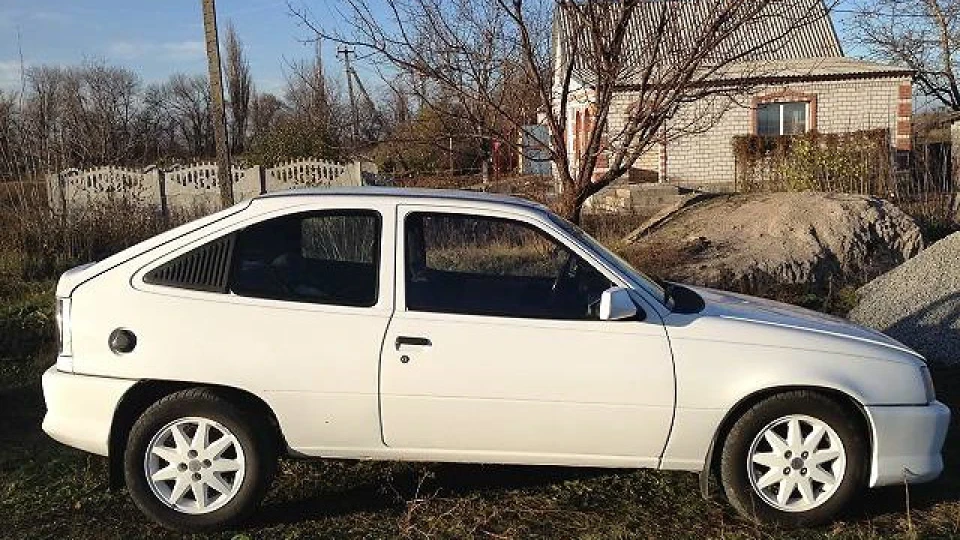 Opel Kadett 1.6 D 5