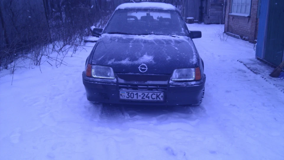 Opel Kadett 1.6 моноінжектор 3
