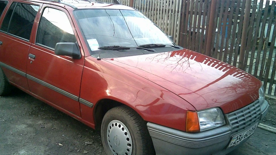 Opel Kadett 1.6 Mono ㋡ 3