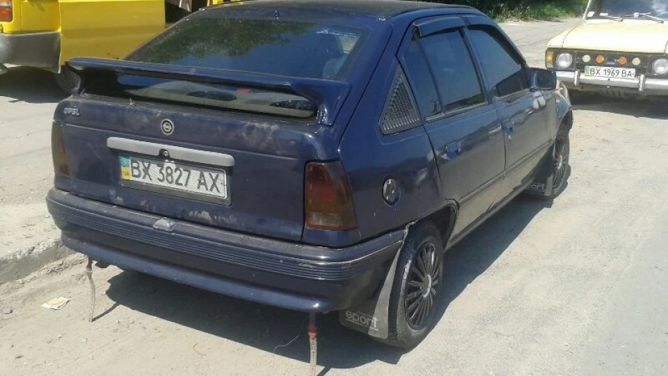 Opel Kadett 1.6 моноінжектор 2