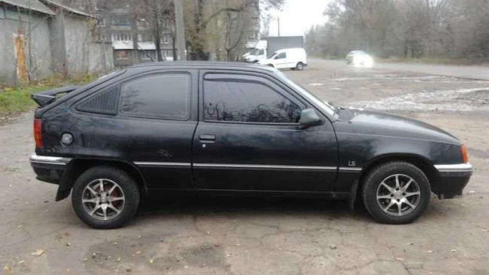 Opel Kadett 1.6 моноінжектор 2