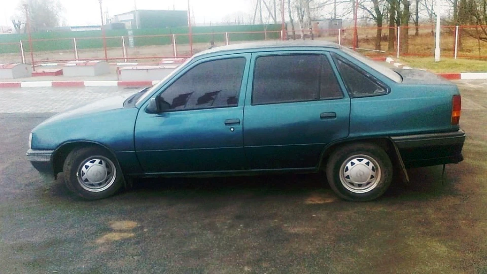 Opel Kadett 1.6 тракторець 3
