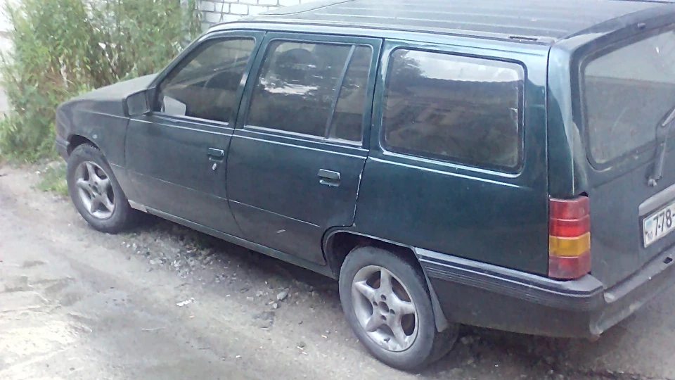 Opel Kadett 1,6