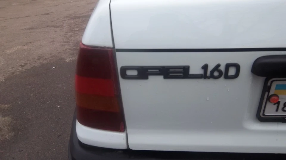 Opel Kadett 1.6d 4