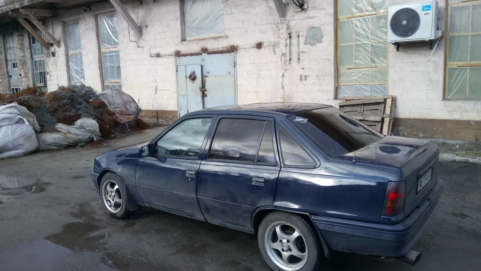 Opel Kadett 1.6D 3