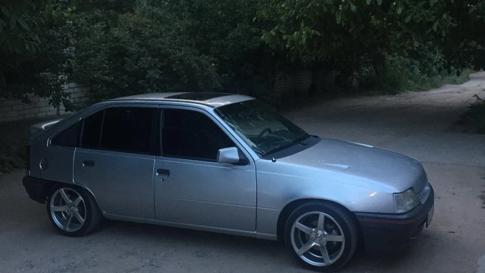 Opel Kadett 1.8 не фонтан, але їсть )