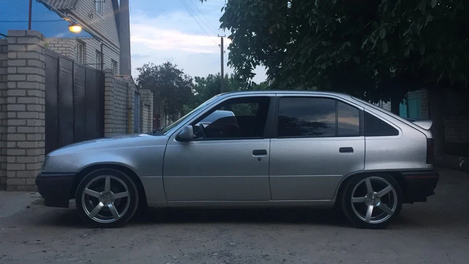 Opel Kadett 1.8 не фонтан, але їсть ) 4