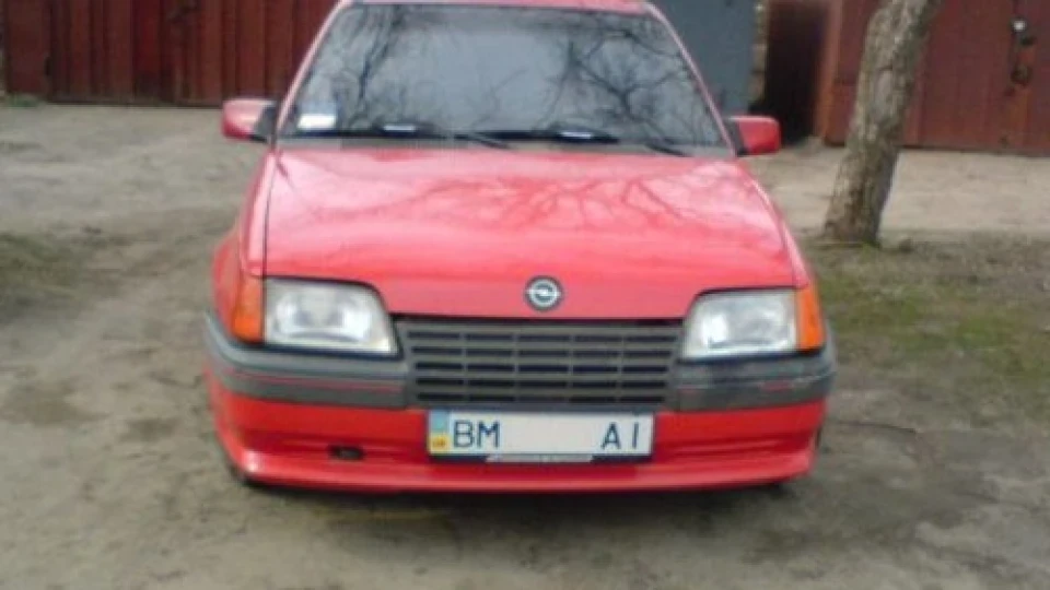 Opel Kadett 1.8 2