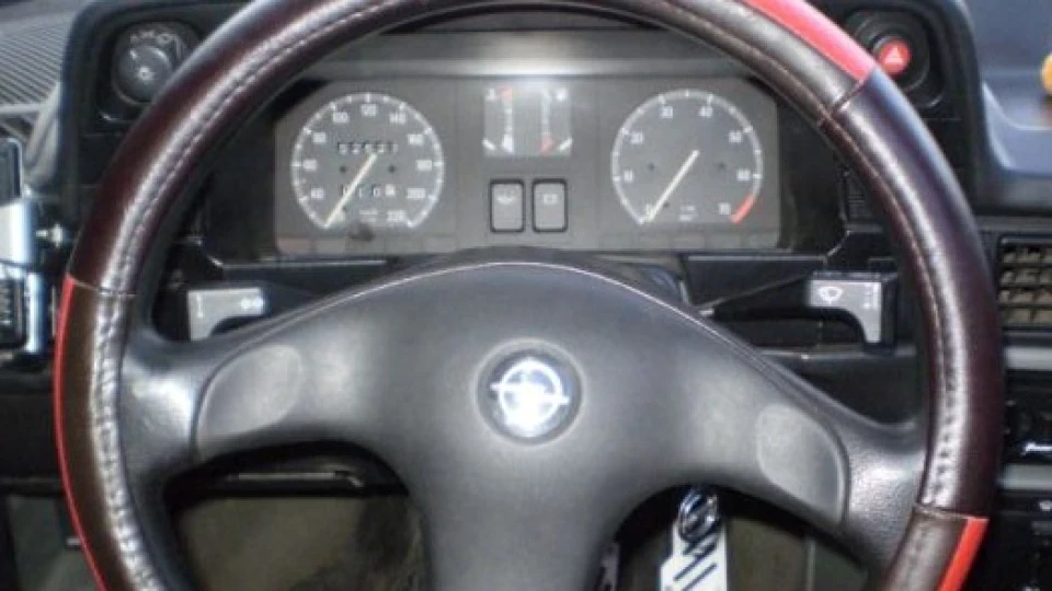 Opel Kadett 1.8 5