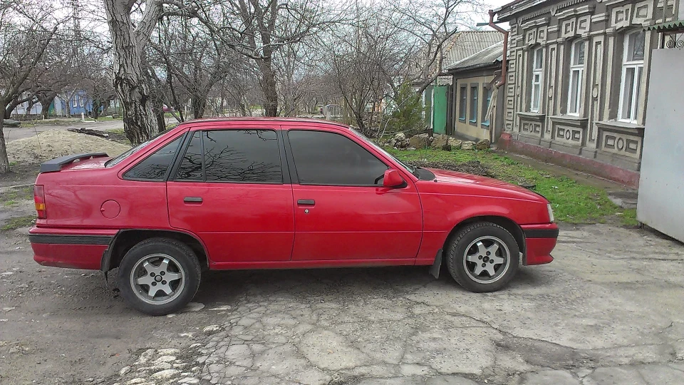 Opel Kadett 1.8E 3