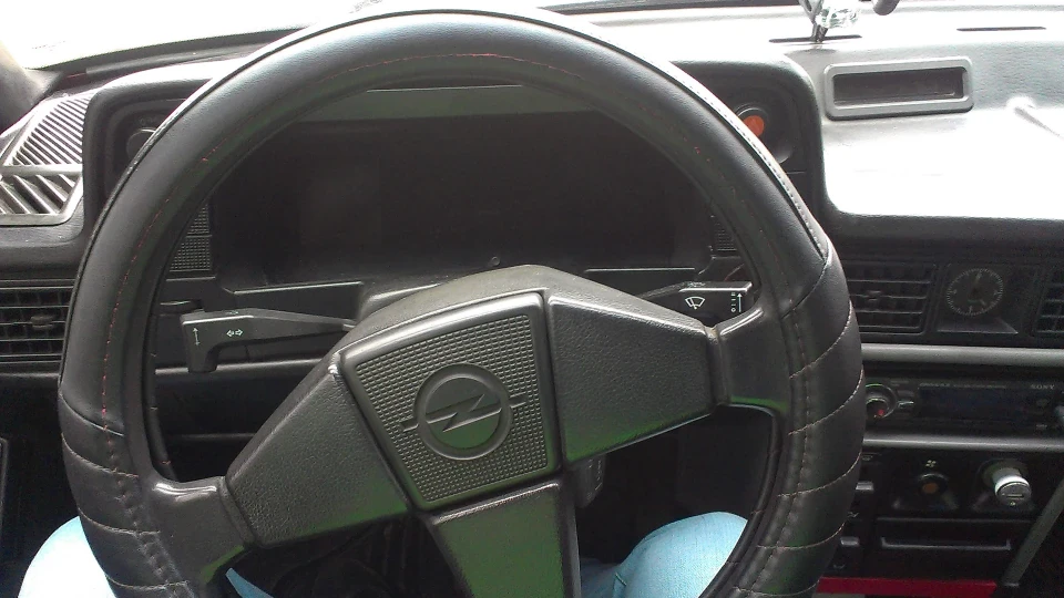 Opel Kadett 1.8E 5