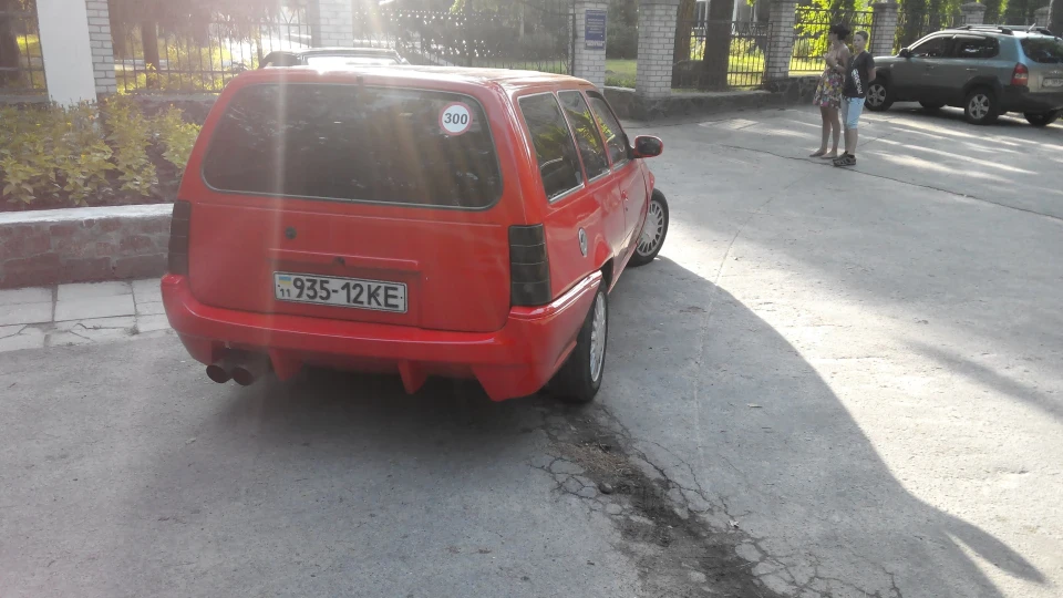Opel Kadett 2.0 16v 3