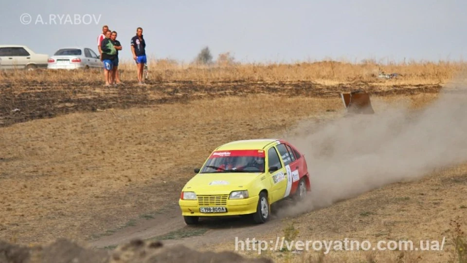 Opel Kadett 2.0 для гонок на гравії 3