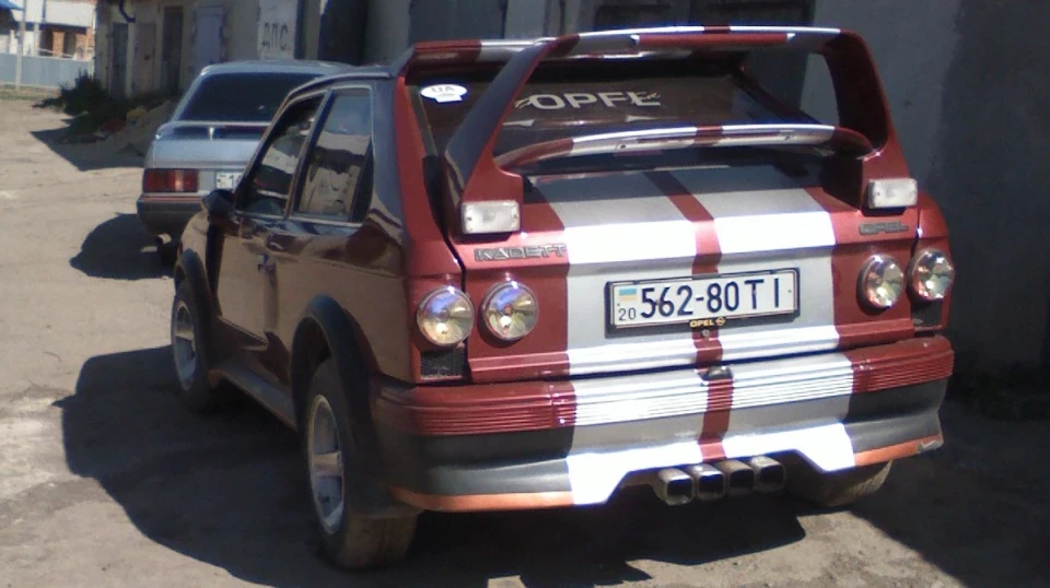 Opel Kadett 2.0 л. 3