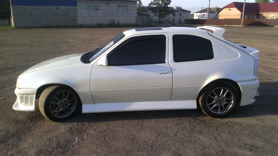 Opel Kadett 2.0 хамелеон 5