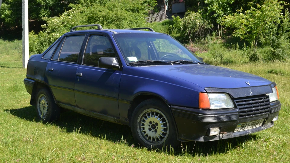 Opel Kadett 2.0 4