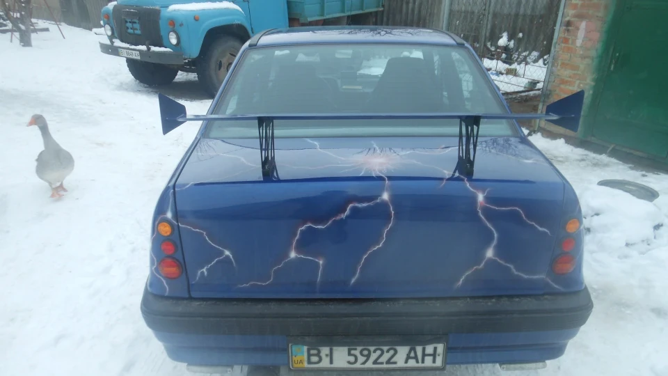 Аерограф Opel Kadett 2