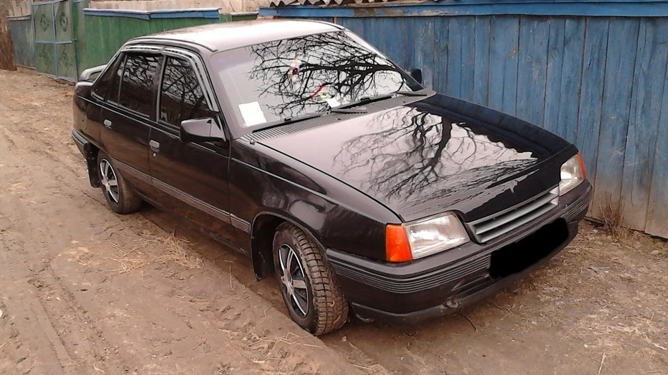 Opel Kadett @чорний@кінь@... 3