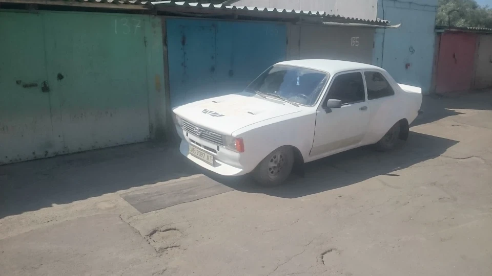 Opel Kadett Білий Дракон 3