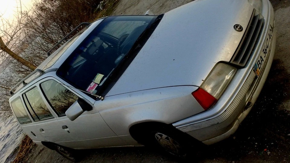 Opel Kadett божевільний універсал)) 4