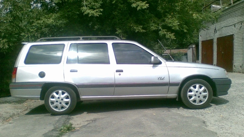 Opel Kadett C20NE караван 2