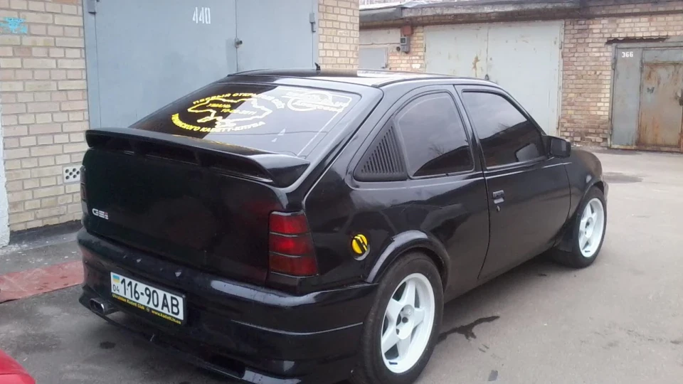 Opel Kadett Black Hurricane