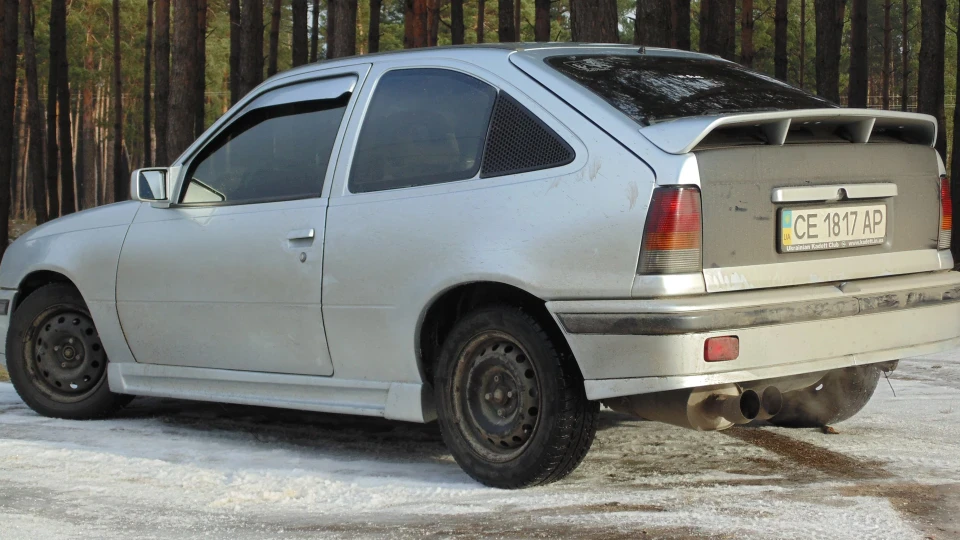 Opel Kadett Чистокровний GSI 2.0 5