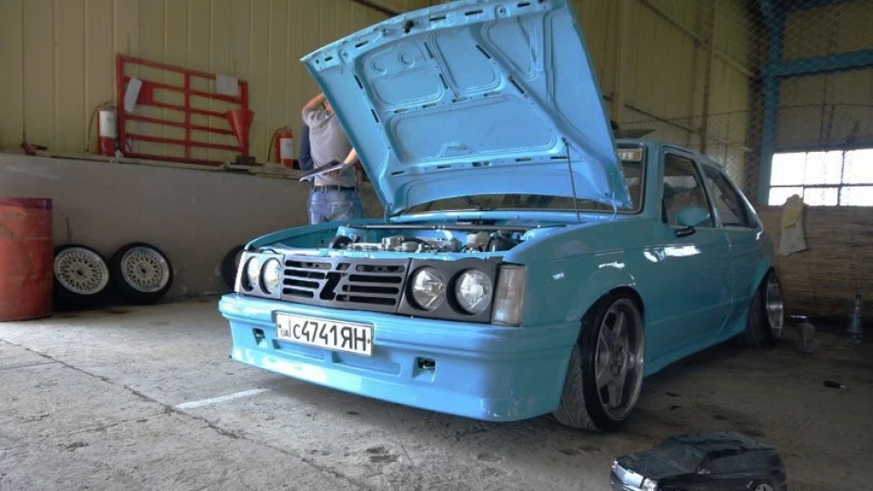 Opel Kadett D Stanced-Blue 5
