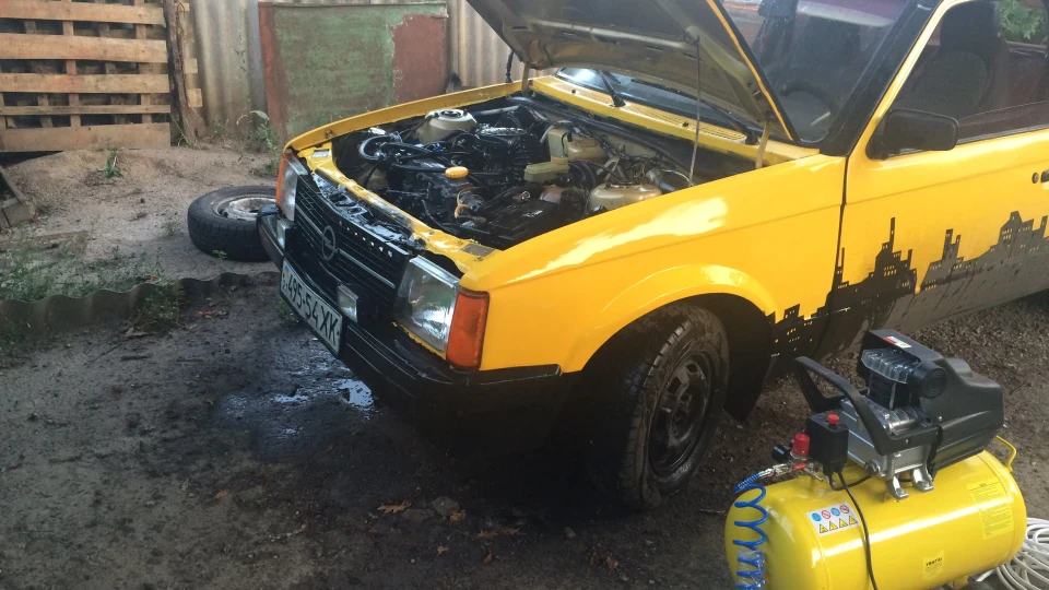 Opel Kadett D V6 Turbo 3
