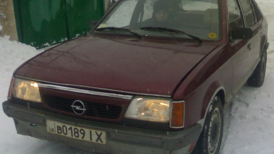 Opel Kadett Решний 1.6 КАРАМММБА 2