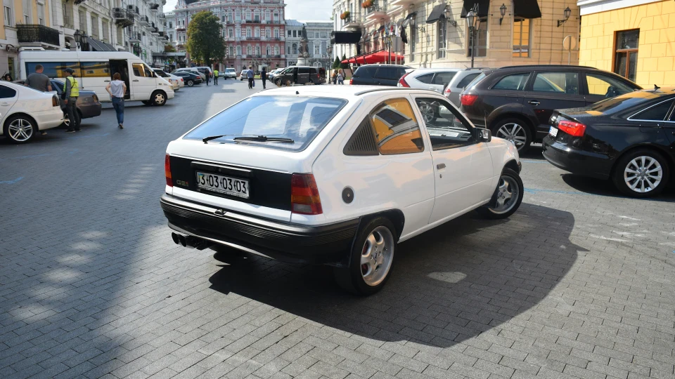 Opel Kadett E White Beauty 3