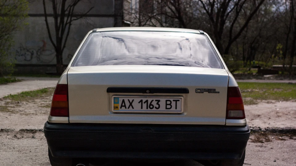 Opel Kadett e16nz 2