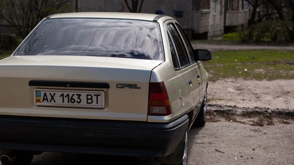 Opel Kadett e16nz 3