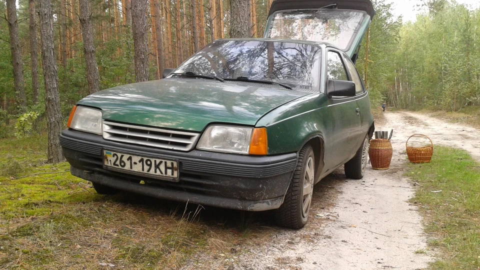 Opel Kadett Економічний Трактор) 2
