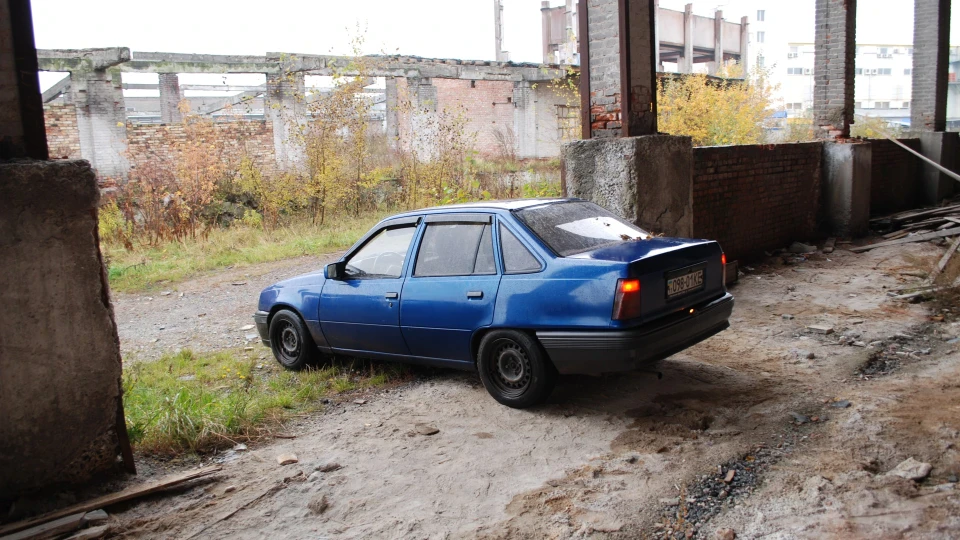 Opel Kadett family f*cking sedan