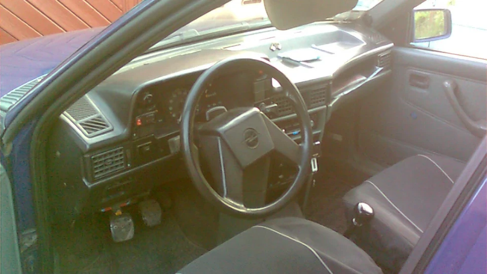 Opel Kadett family f*cking sedan 4