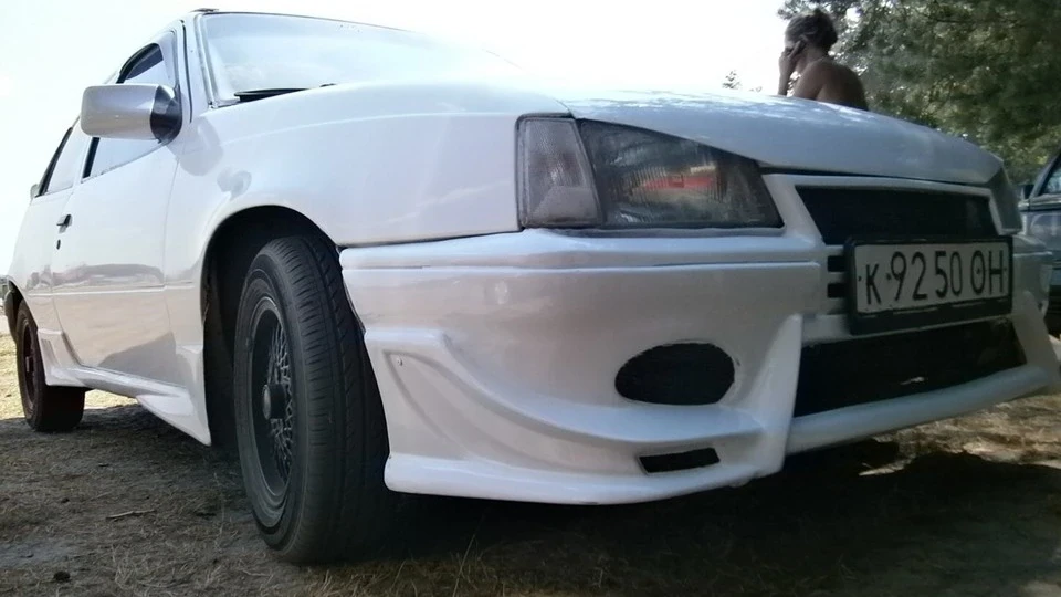 Opel Kadett GSI 1.8 White 2