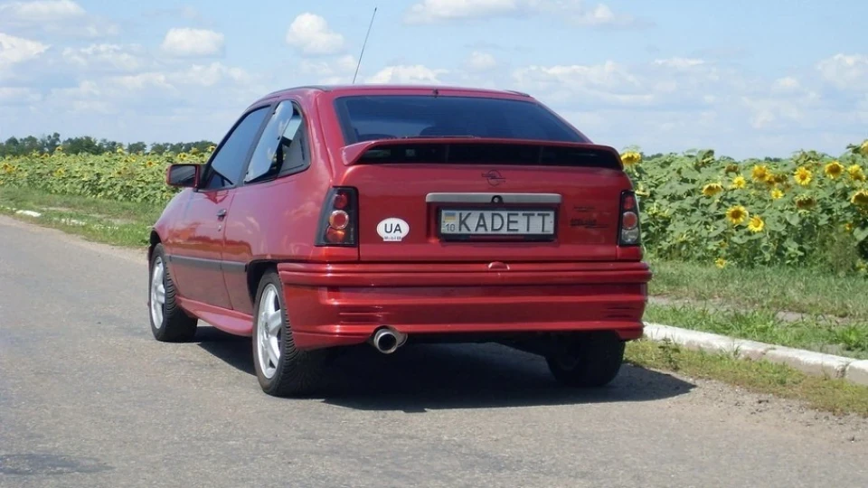 Opel Kadett GSI 20SEH F-28 3