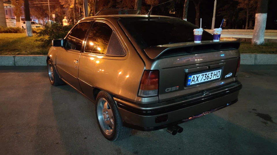 Opel Kadett GSi C20SEH 2