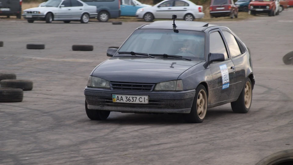Opel Kadett Gsi 3
