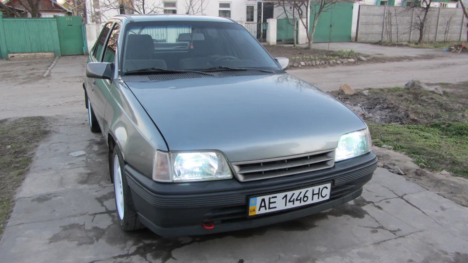 Opel Kadett Jubilee 4