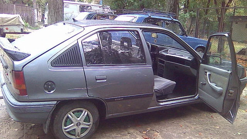 Opel Kadett Кадастра 4