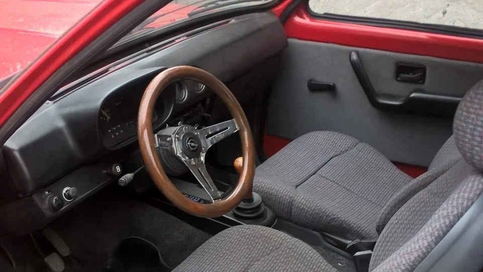 Opel Kadett Кадосі 4