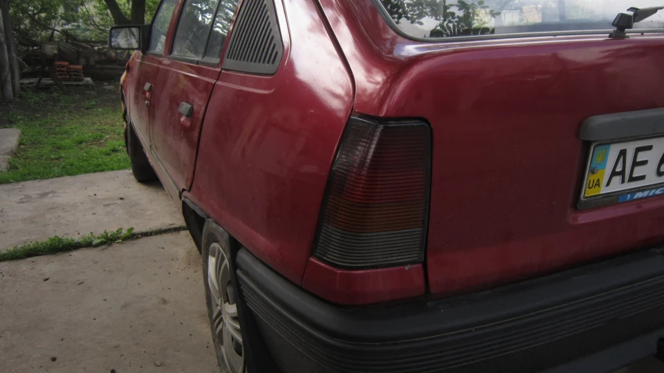 Opel Kadett Червоний фриц 1,6D 4