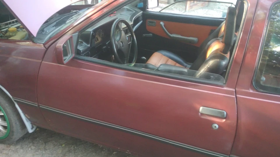 Opel Kadett Червоний металік 2