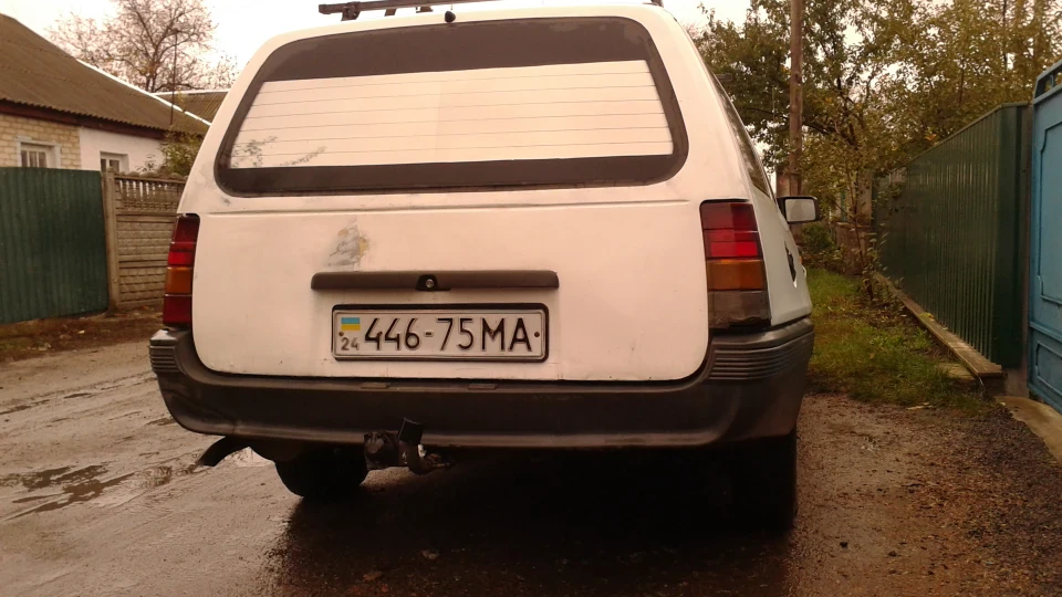 Opel Kadett купе з рюкзаком. 5