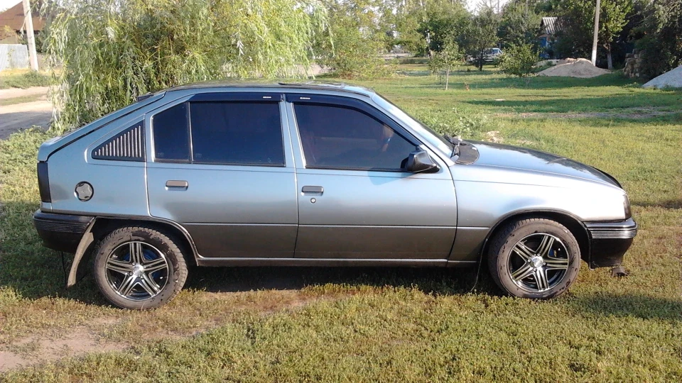 Opel Kadett Кварц 3