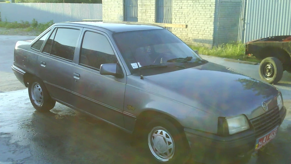 Opel Kadett Ластівка